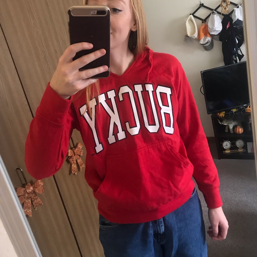 Bucky badger sweatshirt